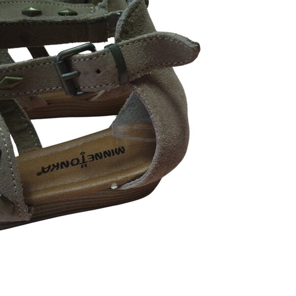 Minnetonka Women's 8 Taupe Suede Merriam Fringe Studded Wedge Strappy Sandals - Picture 4 of 8